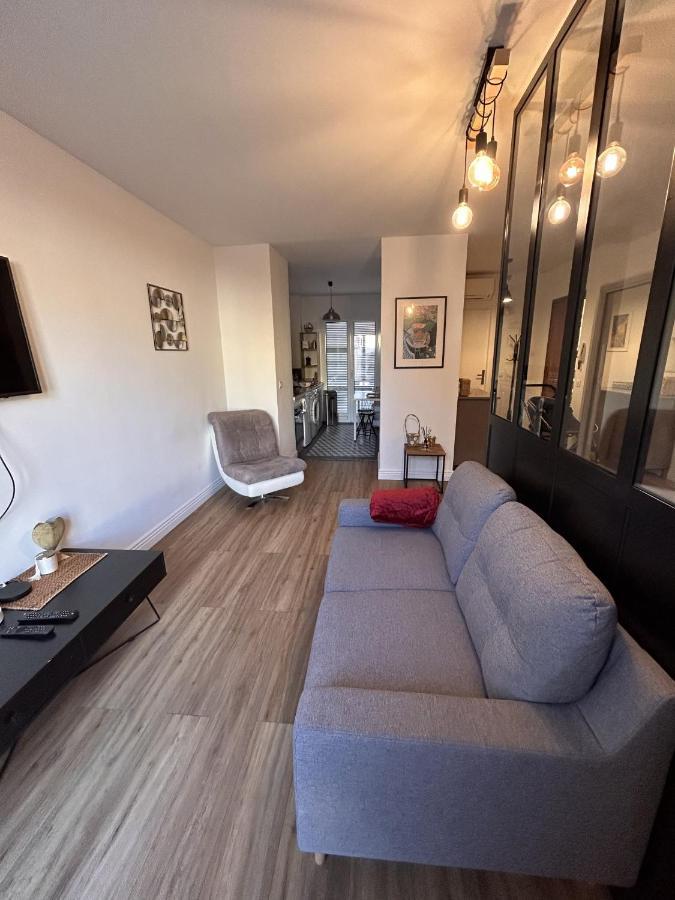 Le Verlaine, Studio En Centre Ville A Deux Minutes Des Plages Menton Exterior photo